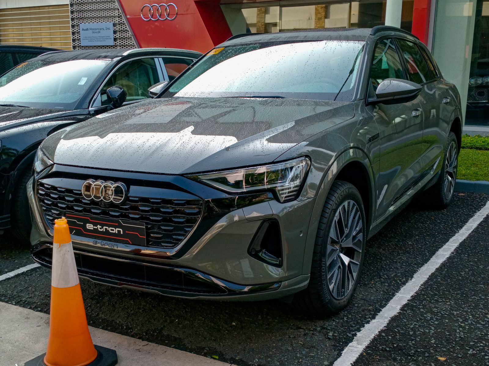 Audi e-tron set skråt forfra