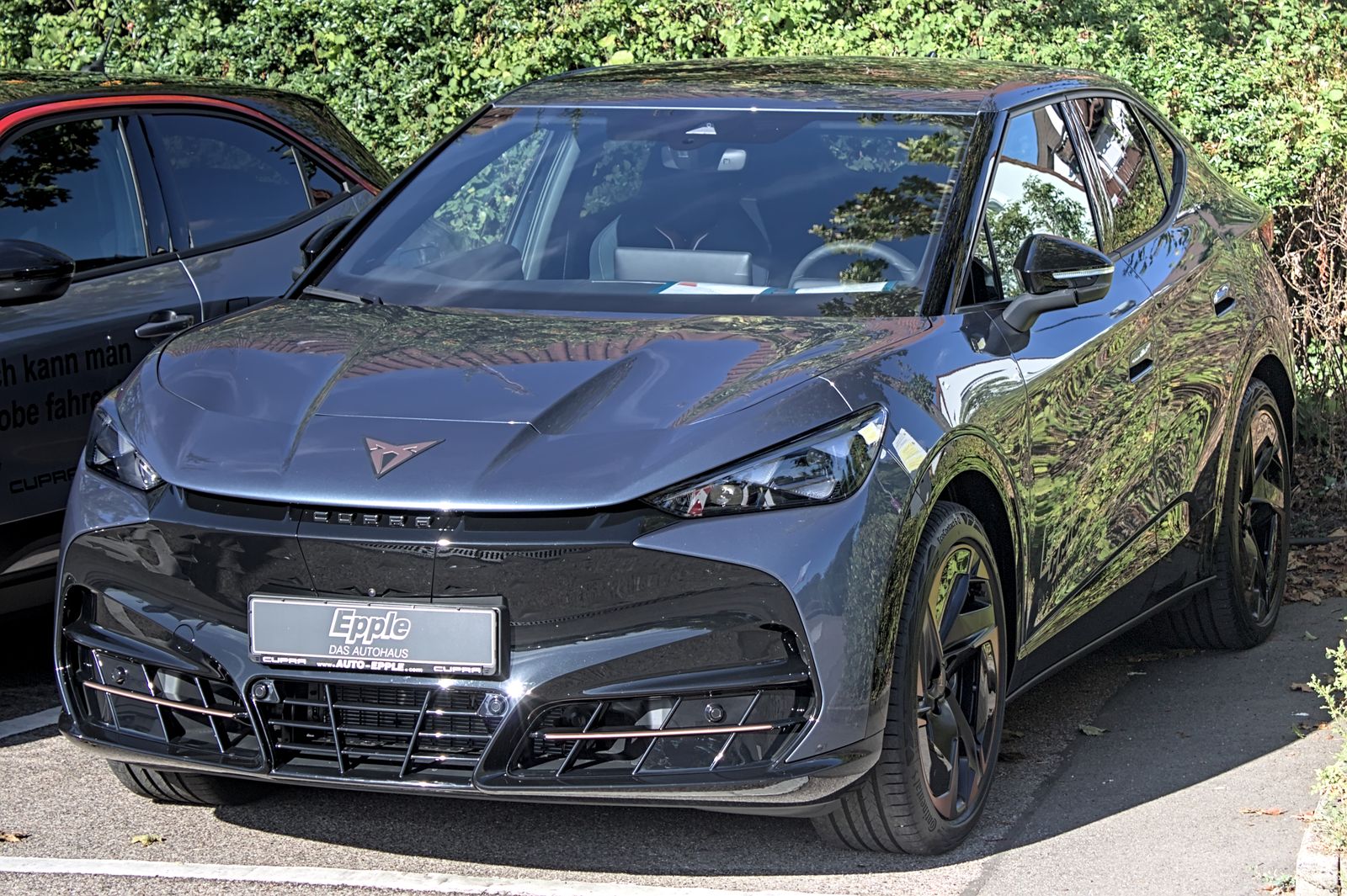 Cupra Tavascan, oprindelig model fra 2024, set skråt forfra