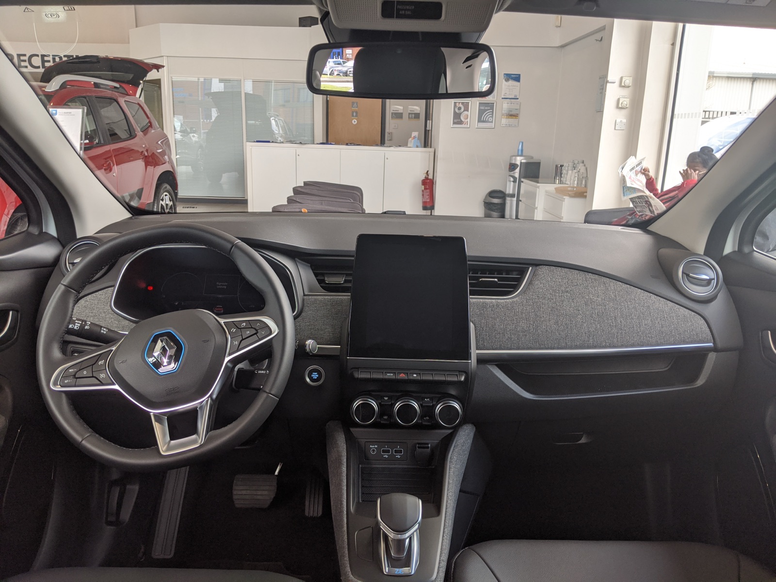 Renault Zoe ZE50 (facelift) kabine med portrætskærm