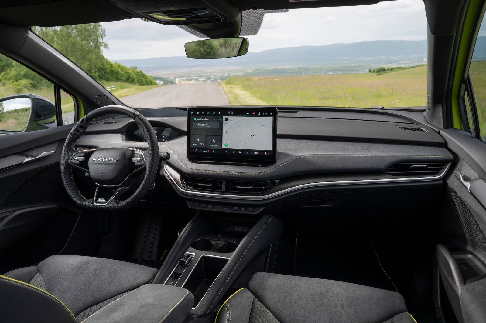 Infotainmentskærmen i en Škoda Elroq RS