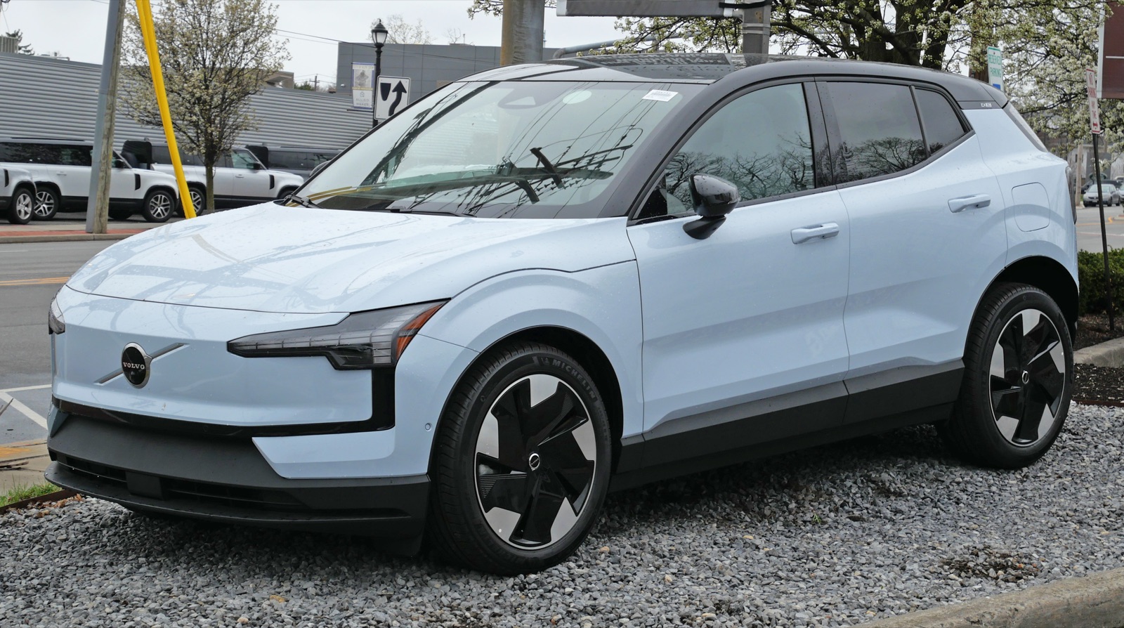 Volvo EX30 set skråt forfra